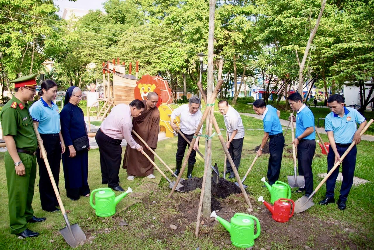 TP.HCM: Đồng loạt ra quân hưởng ứng Ngày Môi trường thế giới 2026